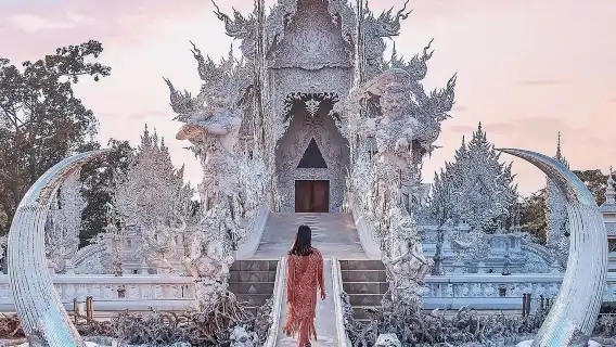 限時優惠！清萊黑廟+白廟+藍廟一日遊【可加長頸族丨金三角】