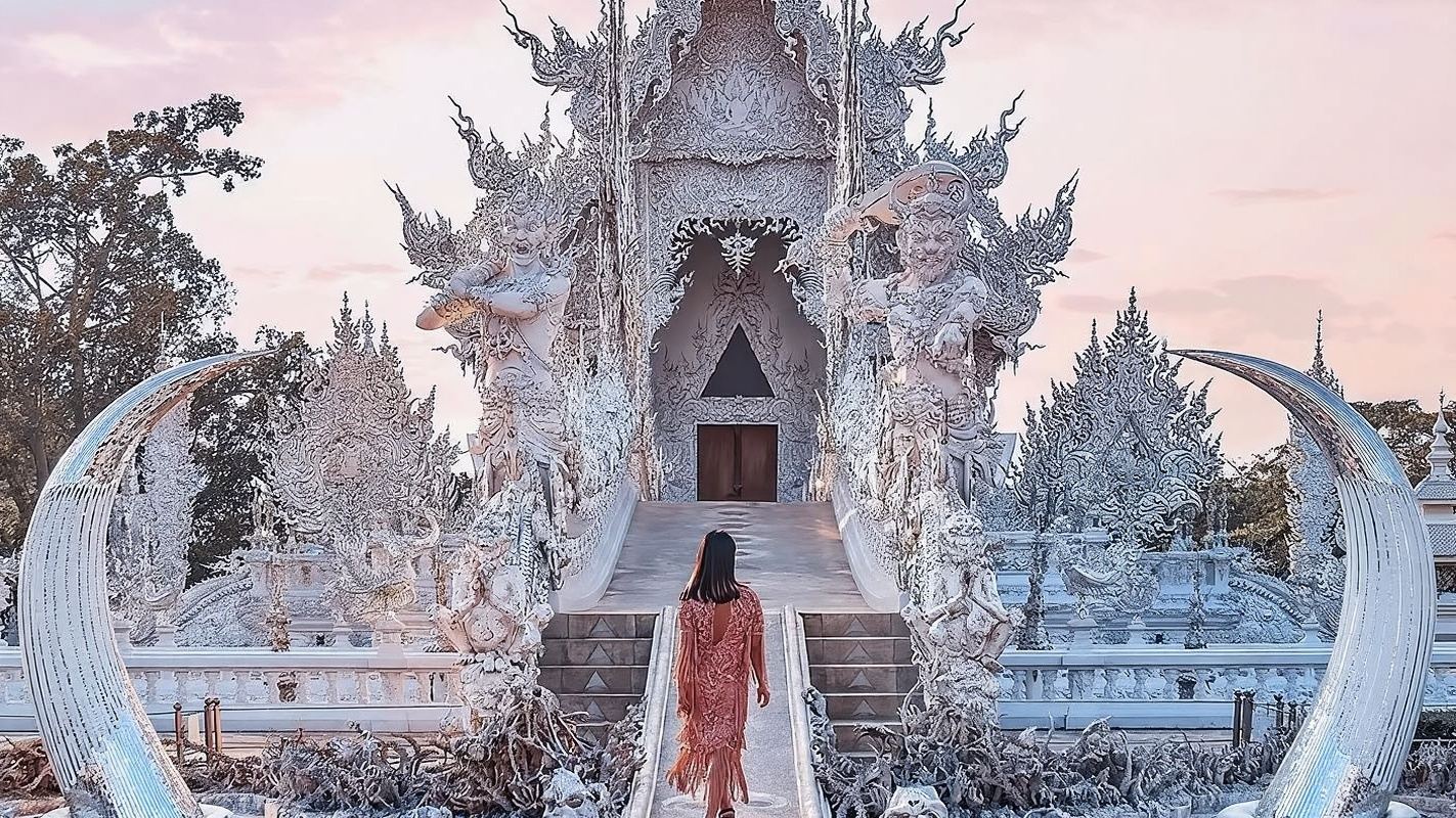 清萊白廟+紅廟+藍廟一日遊【愛麗絲網紅餐廳】