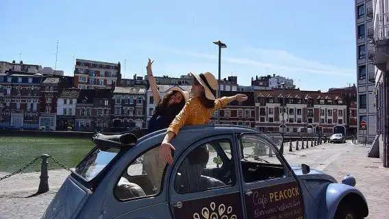 Unique Tour of Lille by Convertible 2CV - 1h00
