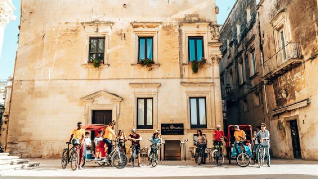 ทัวร์สถานที่ท่องเที่ยวทางประวัติศาสตร์ในเลชเชแบบกลุ่ม (2 ชั่วโมง)