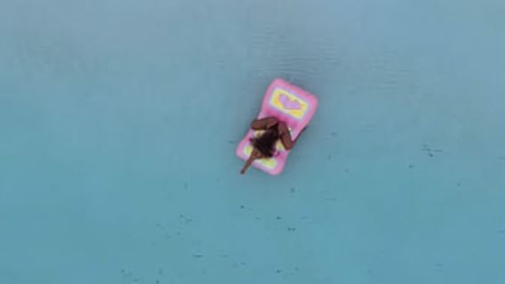 Zanzibar: Pengambaran Gambar Terapung di Pantai Kendwa