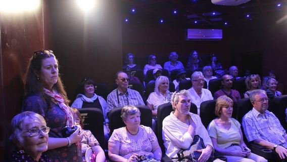 Tour guidato di mezza giornata agli studi di Bollywood