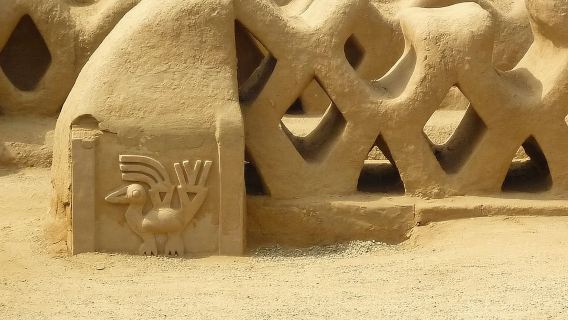 Pirámides del Sol y la Luna, Huanchaco y Chan Chan