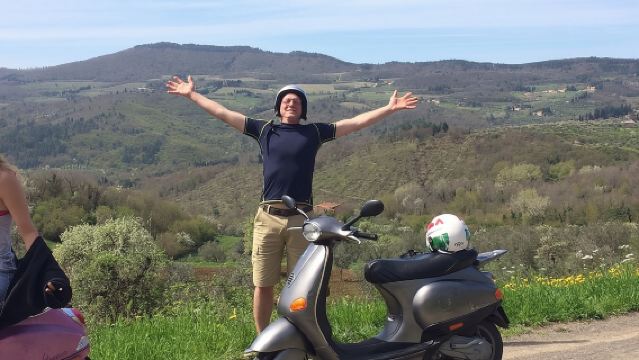 Tuscany Vespa Tour: Lunch & Wine Tasting, Countryside Roads