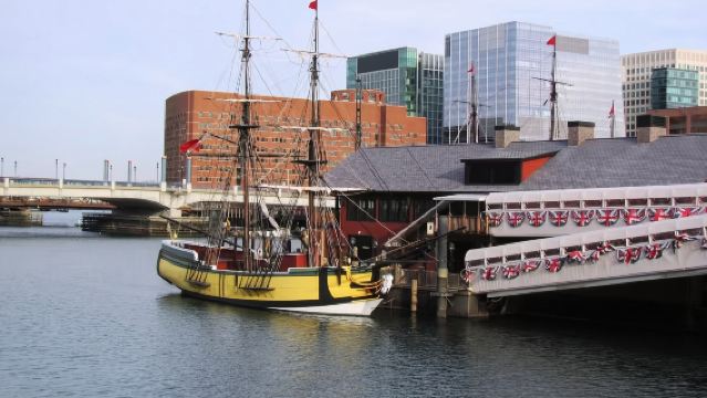 US Boston New England Aquarium + Tea Party Ships & Museum + Old State House
