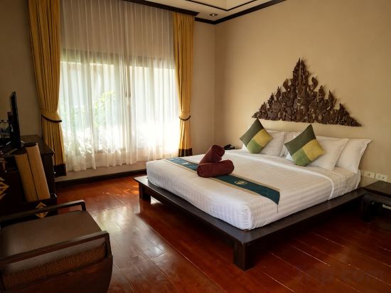 Kanok Buri Resort Room Type - Deluxe Jacuzzi Villa