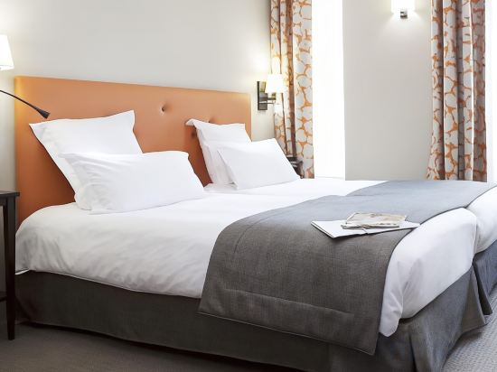 Hôtel Le Relais Saint Charles Room Type - Classic Twin Room - Street View