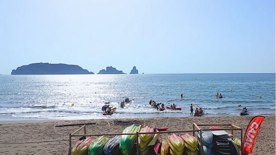 Medas Islands eco-kayak guided tour with swimming stop from L'Estartit