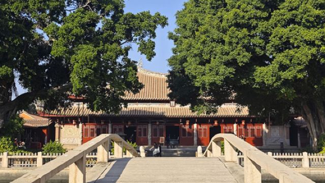泉州：蟳埔村+開元寺+洛陽橋+泉州少林寺+西街包車&導遊定制