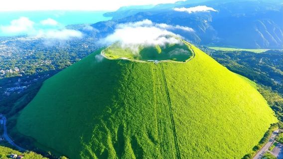 Tagesausflug zum Berg Omuro und zur Jogasaki-Küste in Izu, Japan, inklusive Seilbahnfahrt auf den Berg Omuro und Küstenstraße