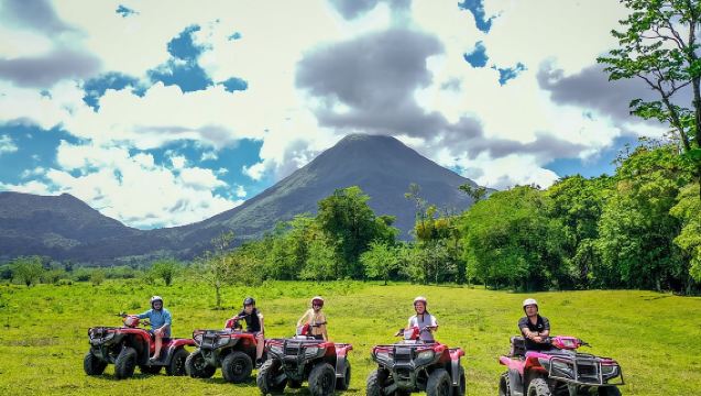 Petualangan ATV di La Fortuna dengan Masker Lumpur dan Pemandangan Gunung Berapi Arenal