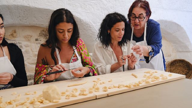Cours de cuisine des Pouilles avec apéritif et vin à Polignano a Mare
