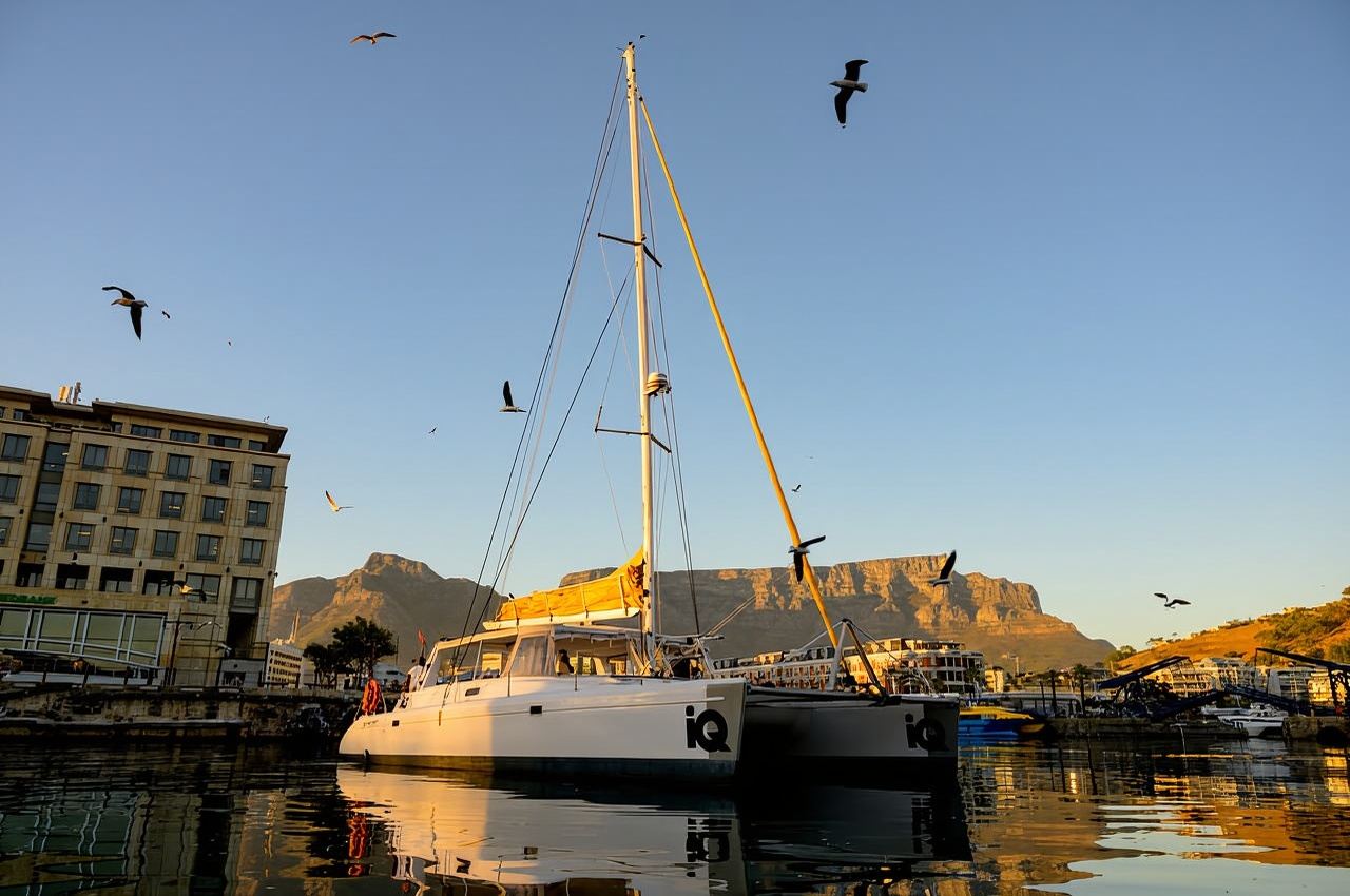 Cape Town: V&A Waterfront Gin Voyage Cruise