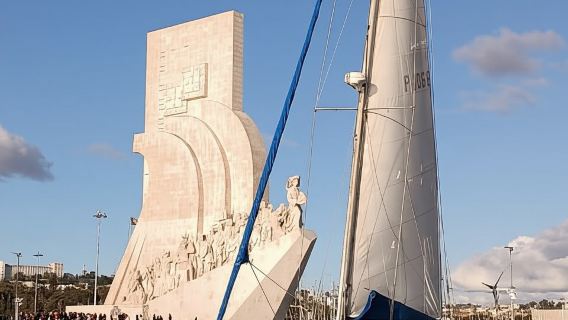 Chuyến du ngoạn ngắm hoàng hôn Lisbon kéo dài 2 giờ