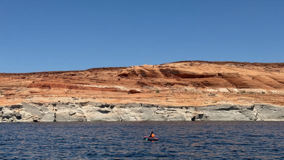 Page: Excursión en kayak por el Lago Powell y senderismo por el Cañón del Antílope