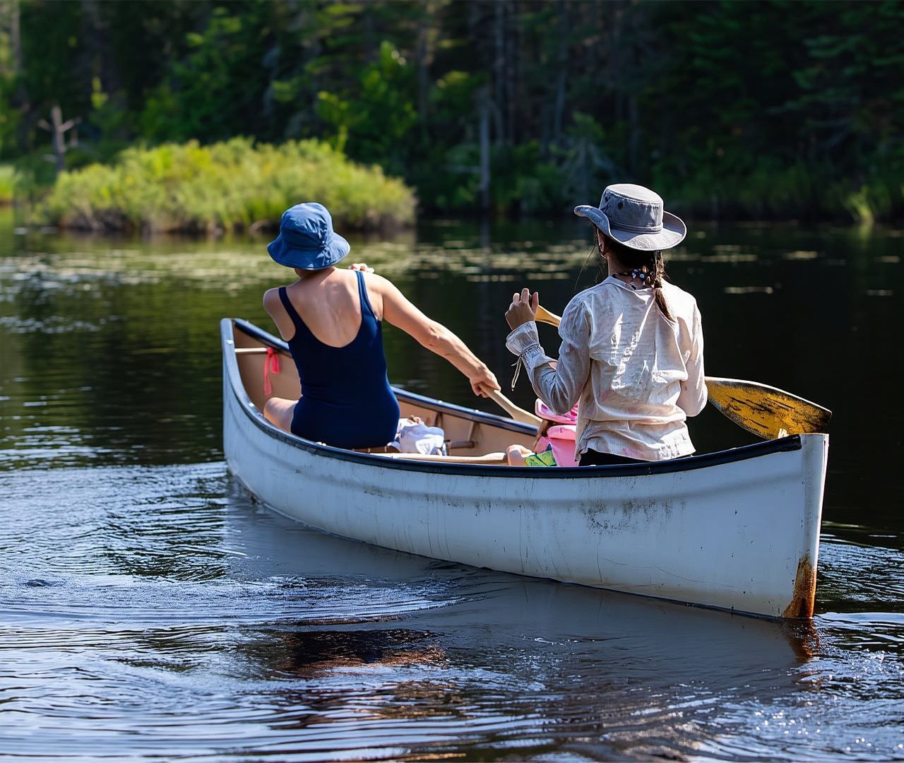 Flores, Peten: บริการรับส่งร่วมเที่ยวเดียวไปยัง Rio Dulce, Izabal