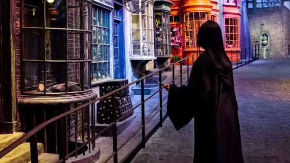 London - Warner Bros. Studio Tour - Admission Ticket Included (Join-in Tour Daily Departures, Contact Customer Support for Details)