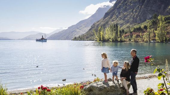 Queenstown, New Zealand – TSS Earnslaw Steamship & Spirit of Queenstown Cruise