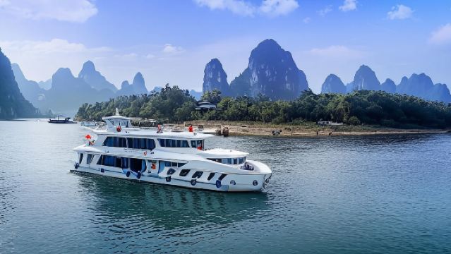 Ganztägiger Tagesausflug mit Li-Fluss-Kreuzfahrt durch Guilin und Yangshuo