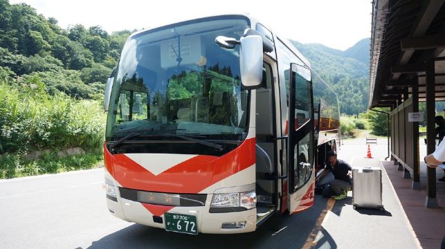 日本名古屋高山白川鄉合掌村金澤高速巴士票