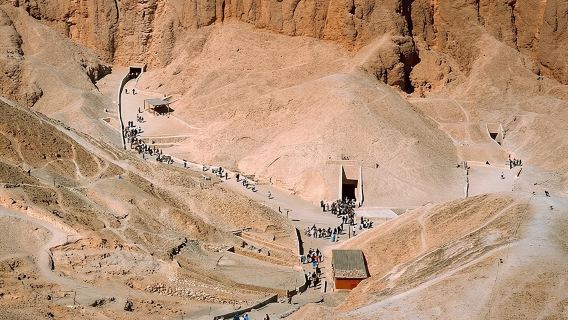 Full Day Exploration in Luxor West Bank and Valley of the Queens