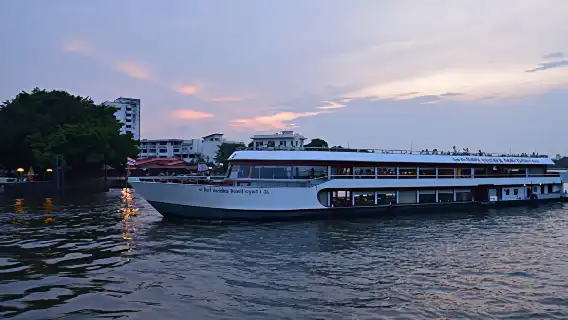 【白玉蘭號夜遊湄南河】浪漫遊船 美食相伴 是您的必選之一