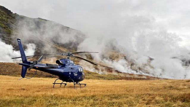 アイスランドヘリコプターで火山の奇観を探索（ヘンギル火山/火山噴火地帯の上空観光/火山奇観オプション+レイキャビック往復）
