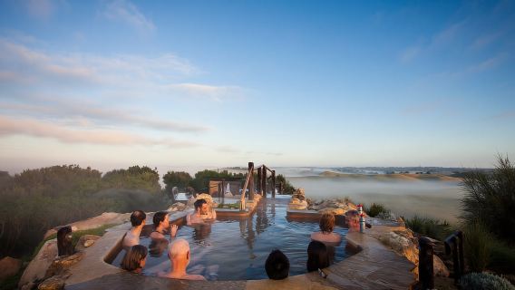 From Melbourne: Peninsula Hot Springs & Bathing Boxes Tour