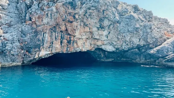 Desde Kotor: recorrido por lo más destacado de la Cueva Azul y la bahía de Boka
