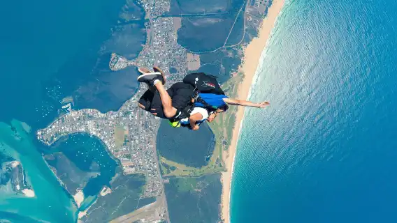 From Sydney: Tandem Skydive Experience over Newcastle Beach