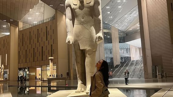 Tur Museum Mesir Agung oleh Seorang Pendongeng