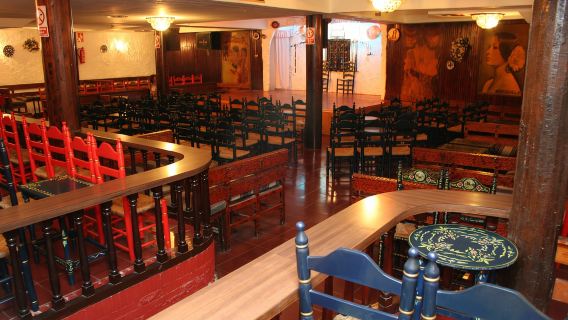 Torremolinos: Espectáculo flamenco con bebidas