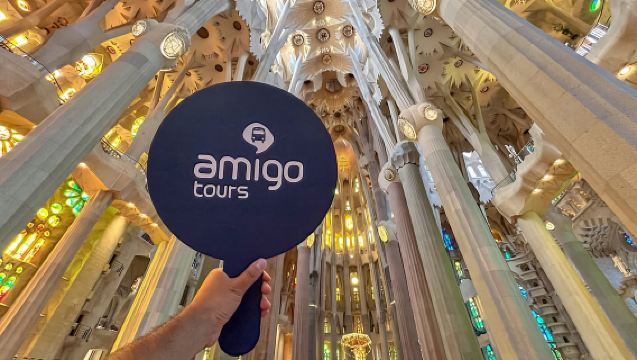 Barcelona: Visita guiada con acceso rápido a la Sagrada Familia