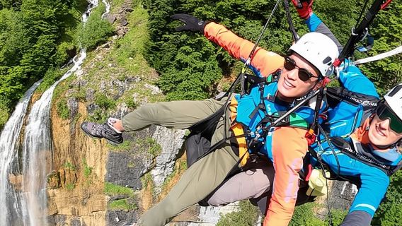 Lucerna: una experiencia única de vuelo en parapente biplaza