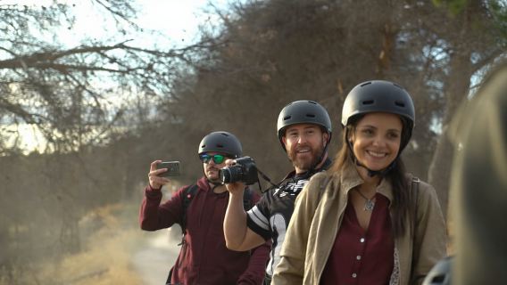 Granada: Pemandangan Matahari Terbenam Alhambra dan Sierra Nevada dengan Sepeda Listrik