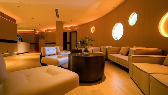 ฉงชิ่ง สปาน้ำร้อนชุยเยว่ (อาบน้ำร้อนชมวิวแม่น้ำ + โซนเล่นสำหรับครอบครัว + อาหารบุฟเฟ่ต์ + สถานที่พักผ่อนแบบครบวงจร)