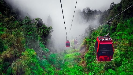 Discover the Genting Highlands with Awana Cable Car and Premium Outlets - Full-Day Tour