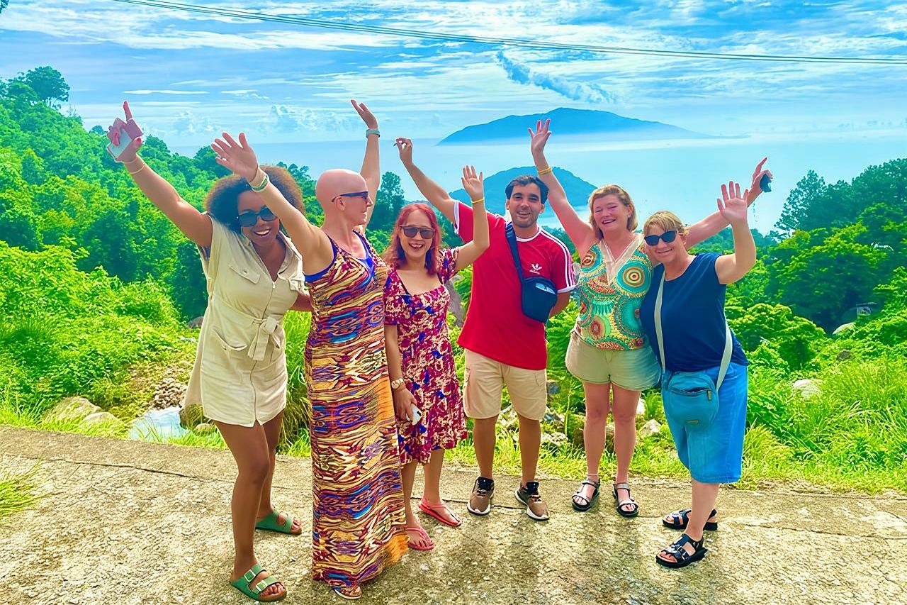 Tour giornaliero in gruppo della città imperiale di Hue tramite il passo Hai Van