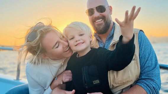 Istanbul Bosphorus Sunset Cruise on Luxury Yacht