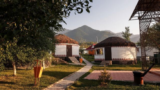 Откройте для себя кочевой образ жизни в этно-деревне "Гунны".