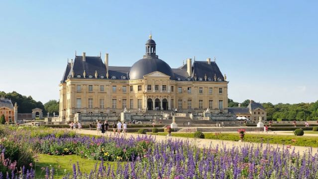 楓丹白露+巴比松+沃子爵堡一日遊【巴黎市區接送|普通話包團】