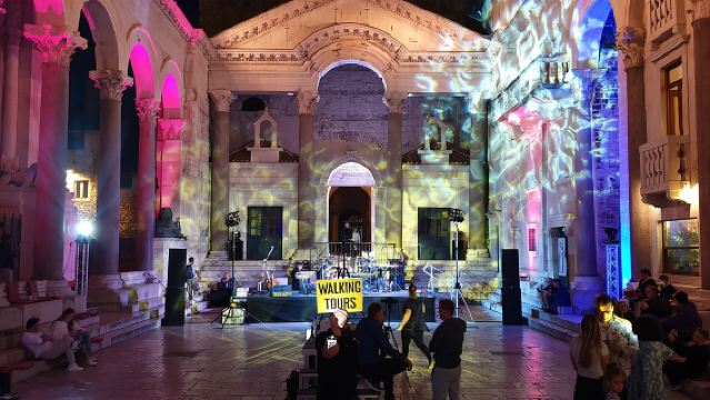 ทัวร์เดินชมเมืองสปลิตและพระราชวังไดโอคลีเชียน