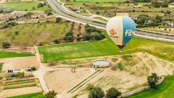 Mallorca: Hot Air Balloon Flight with Private Options