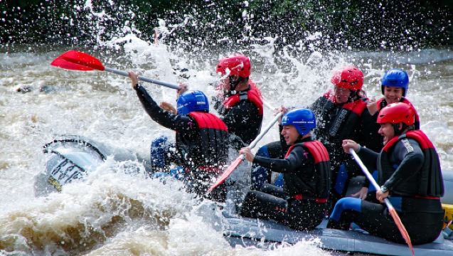 Baviera: Avventura di Rafting in Acque Bianche Azione