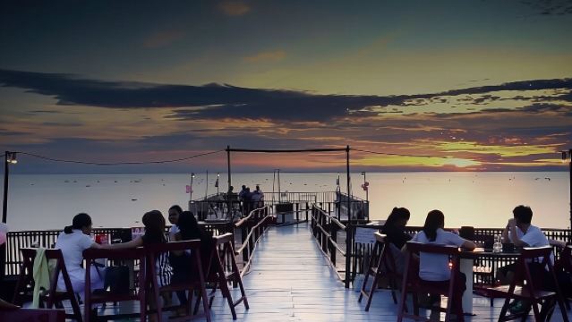 Sunset Dinner and drinks includes a Floating Village cruise tour.
