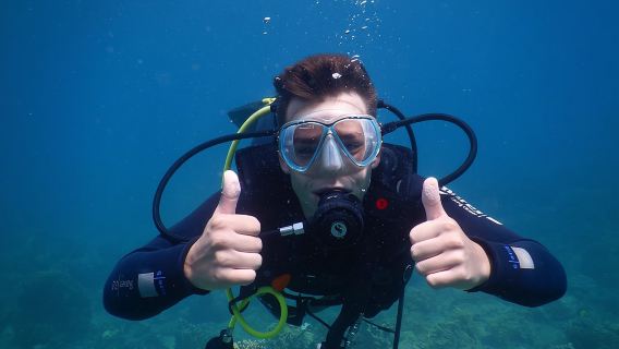 Discovery Scuba Diving on Hon Mun Island in Nha Trang