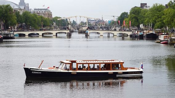Morning Canal Cruise Amsterdam in Small-Group