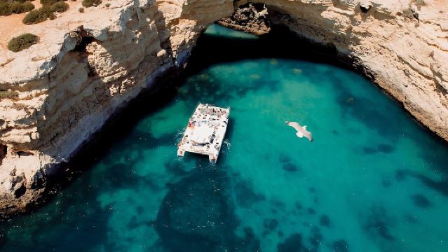 Catamaran Cruise: Caves and Coastline to Benagil