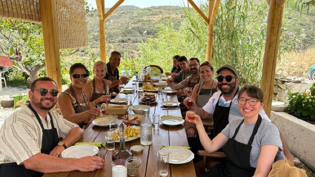 Naxos Perivoli Boerderijbeleving & Kookles op Houtvuur