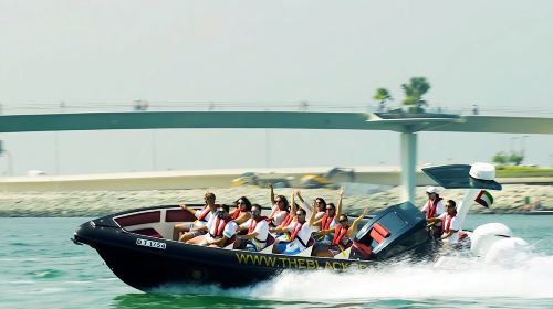 Black Boat Dubai Speedboat Experience 6